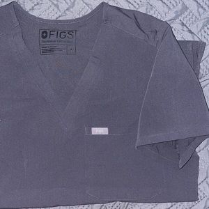 Charcoal Figs Catarina scrub top